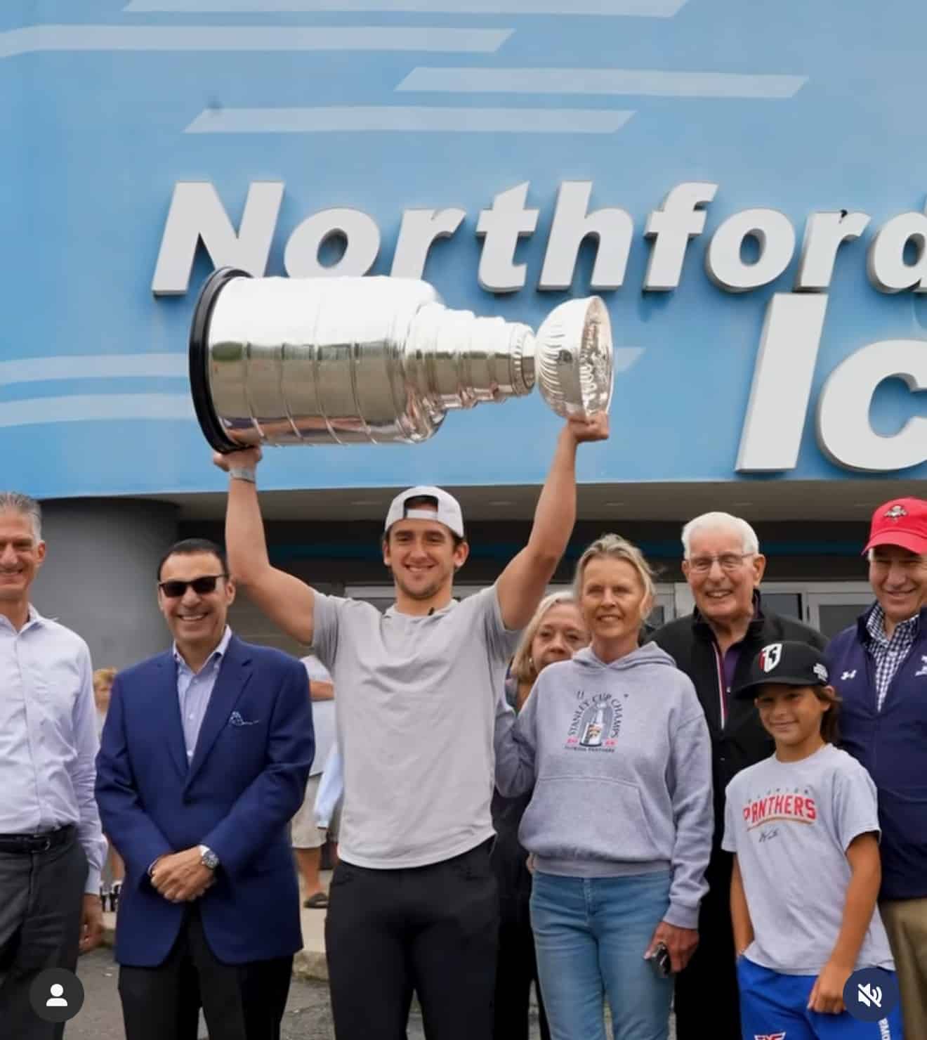 2025 8 Stanley Cup at NIP JPG Photo